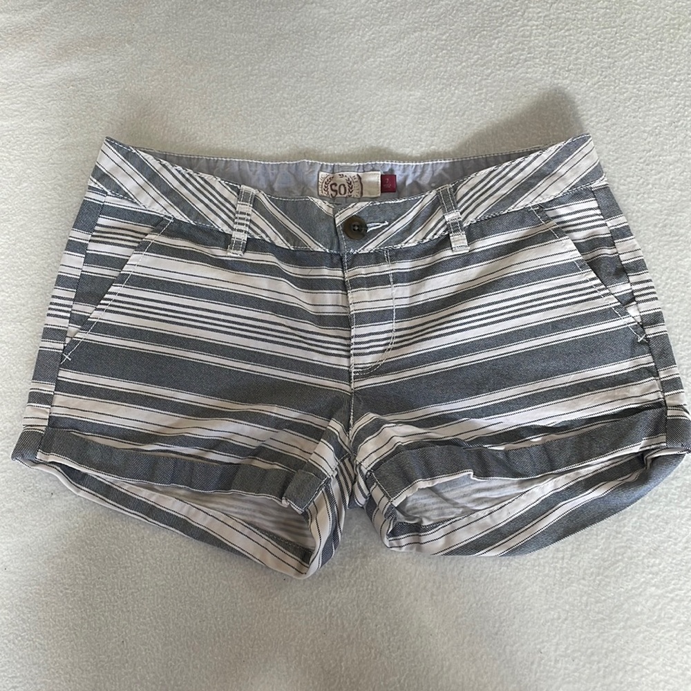 Cute Blue/Gray Striped Shorts Size 7